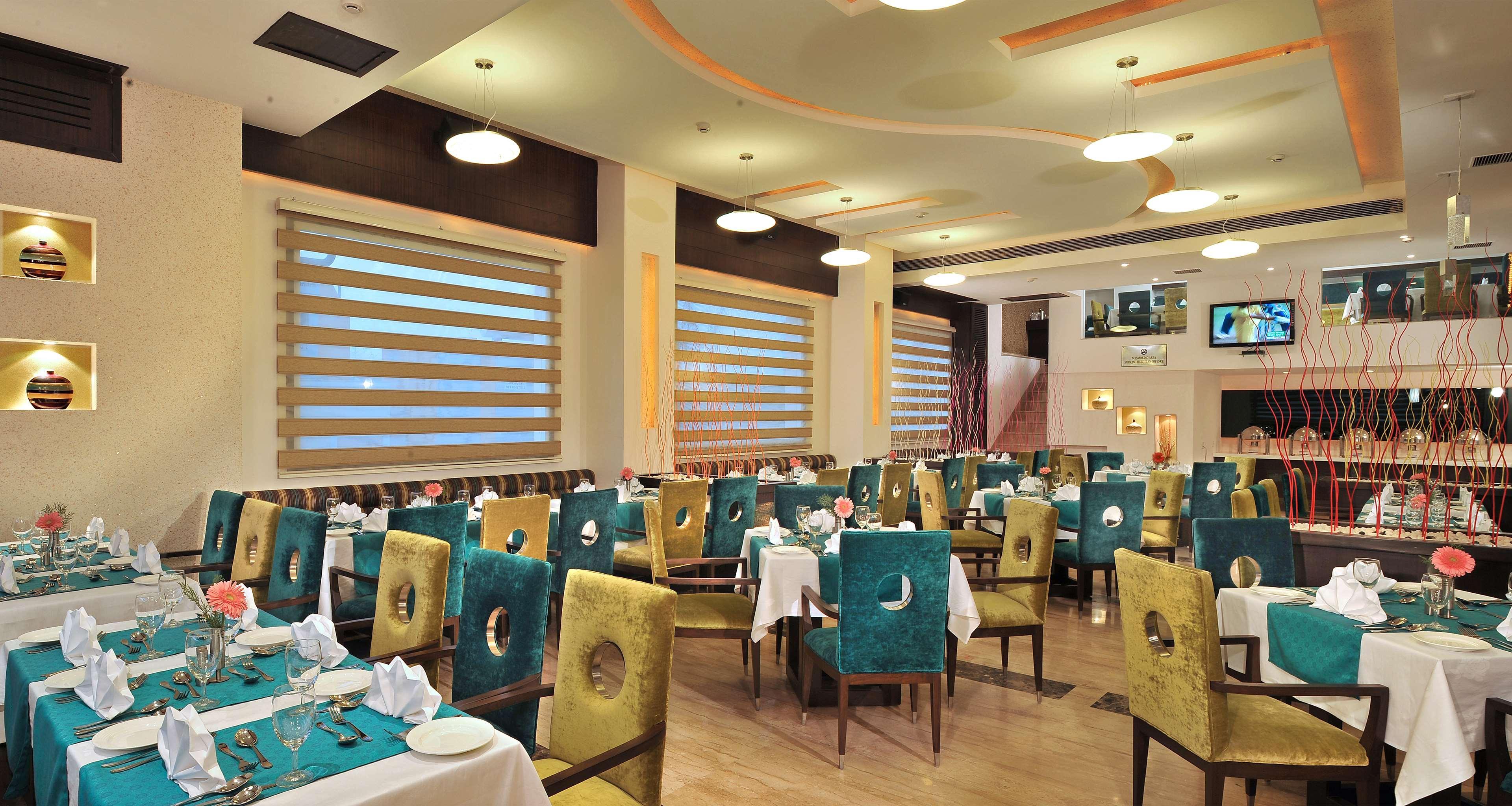 Best Western Maryland Hotel Chandigarh Restaurant photo